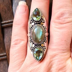 New Labradorite and Tsavorite 925 Silver Statement Ring.